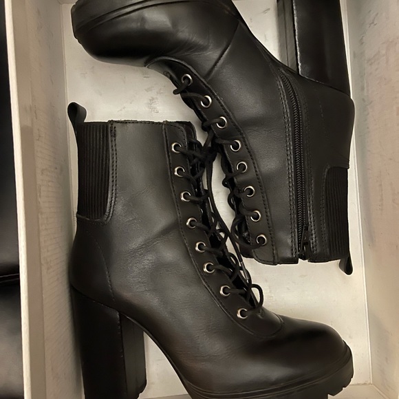 Steve Madden Boots - Picture 6 of 10